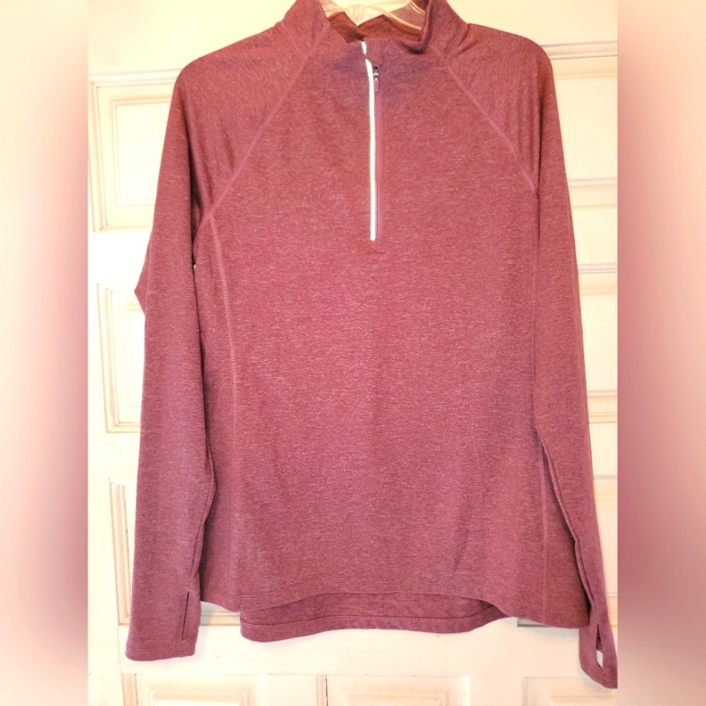 Women's Old Navy Active Go-Dry shirt